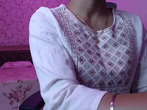 Snapshot of snow_white123 chatting on 11-22-25, 09:03 snow white123 online show from 11-22-25, 09:03