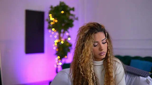 SiennaRuh online show from 03-05-26, 10:11