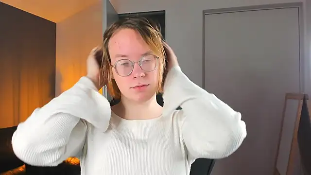 Amanda Butlerr online show from 10-04-25, 10:35