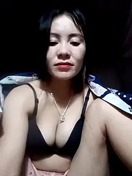 Snapshot of TinTim02 chatting on 11-06-25, 06:31 TinTim02 online show from 11-06-25, 06:31