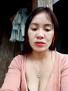 Snapshot of TinTim02 chatting on 11-20-25, 10:15 TinTim02 online show from 11-20-25, 10:15