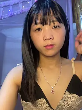 Snapshot of thaoyeuuu chatting on 09-13-25, 03:06 thaoyeuuu online show from 09-13-25, 03:06