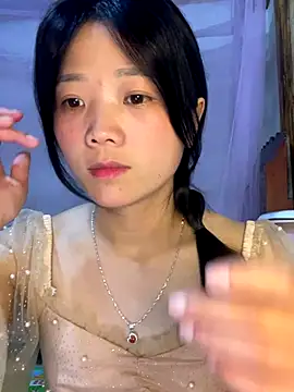 Snapshot of thaoyeuuu chatting on 09-15-25, 01:33 thaoyeuuu online show from 09-15-25, 01:33