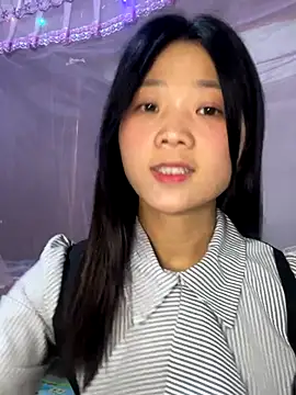 Snapshot of thaoyeuuu chatting on 09-18-25, 03:19 thaoyeuuu online show from 09-18-25, 03:19
