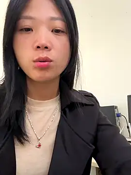 Snapshot of thaoyeuuu chatting on 10-03-25, 02:08 thaoyeuuu online show from 10-03-25, 02:08