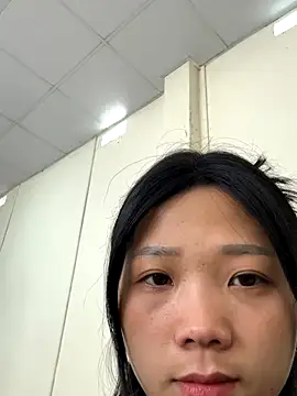 Snapshot of thaoyeuuu chatting on 10-09-25, 03:26 thaoyeuuu online show from 10-09-25, 03:26