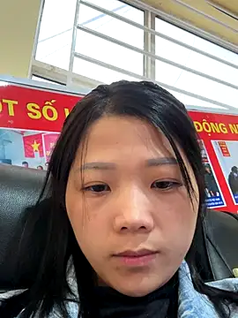 Snapshot of thaoyeuuu chatting on 10-20-25, 01:50 thaoyeuuu online show from 10-20-25, 01:50