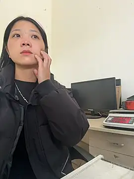 thaoyeuuu online show from 10-27-25, 02:37