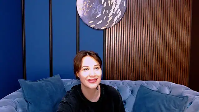 Snapshot of DarcyWilsy chatting on 10-24-25, 12:12 DarcyWilsy online show from 10-24-25, 12:12