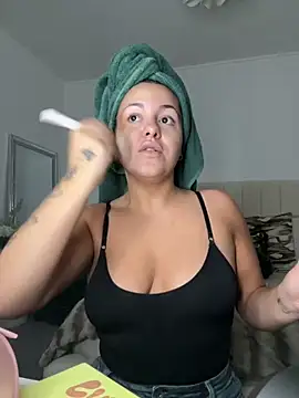 AlyssaAngell online show from 11-07-25, 09:42