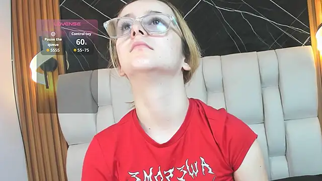 Snapshot of kristal_joi_dl chatting on 11-28-25, 12:19 kristal joi dl online show from 11-28-25, 12:19