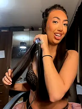 Miss lunaxx online show from 11-27-25, 05:15