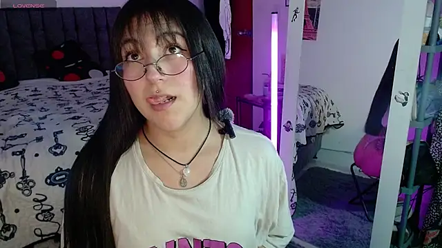 lilitth777 online show from 02-05-26, 12:04