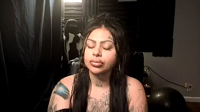 chicanachic13 online show from 10-30-25, 06:26