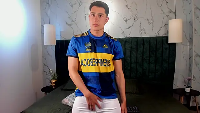 Snapshot of AustinJones_ chatting on 09-14-25, 08:19 AustinJones online show from 09-14-25, 08:19