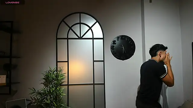 Snapshot of AustinJones_ chatting on 11-03-25, 06:42 AustinJones online show from 11-03-25, 06:42