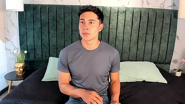 Snapshot of AustinJones_ chatting on 11-29-25, 07:28 AustinJones online show from 11-29-25, 07:28