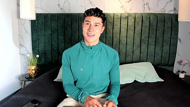 Snapshot of AustinJones_ chatting on 11-30-25, 06:12 AustinJones online show from 11-30-25, 06:12