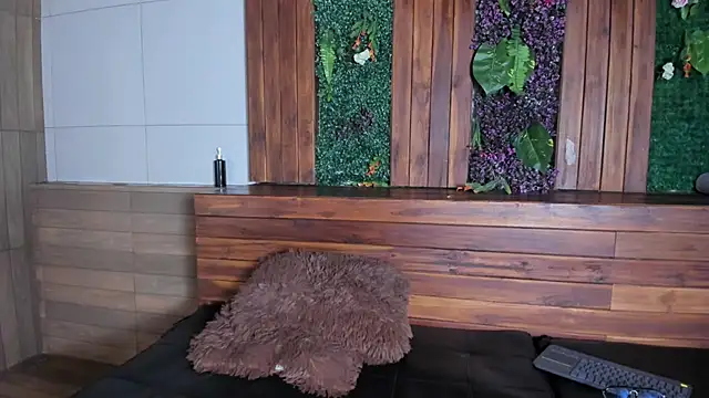 Snapshot of AustinJones_ chatting on 12-04-25, 06:38 AustinJones online show from 12-04-25, 06:38