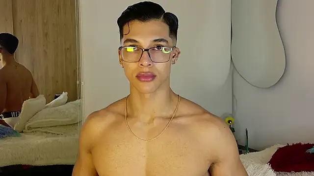 Troye Williams online show from 04-11-26, 11:42