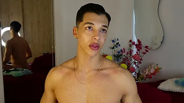 Snapshot of Troye_Williams chatting on 05-16-26, 12:04 Troye Williams online show from 05-16-26, 12:04