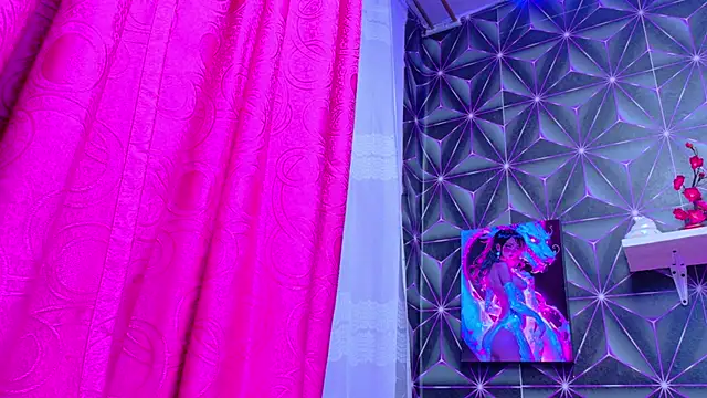 Shantall ks online show from 10-19-25, 05:08