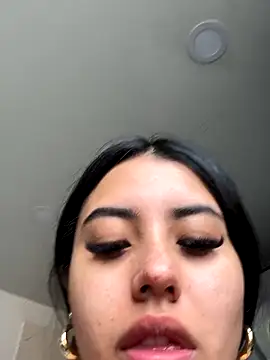 Victoria alson online show from 10-25-25, 02:35