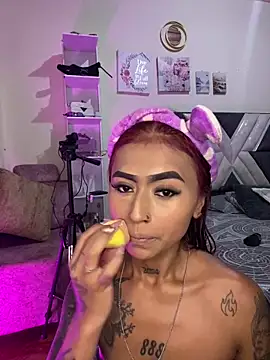 Snapshot of Dirty_isabella18 chatting on 05-29-26, 05:33 Dirty isabella18 online show from 05-29-26, 05:33
