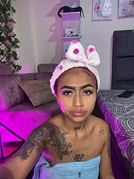 Snapshot of Dirty_isabella18 chatting on 06-04-26, 10:05 Dirty isabella18 online show from 06-04-26, 10:05
