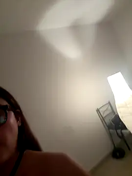 Snapshot of shory233 chatting on 10-24-25, 03:14 shory233 online show from 10-24-25, 03:14