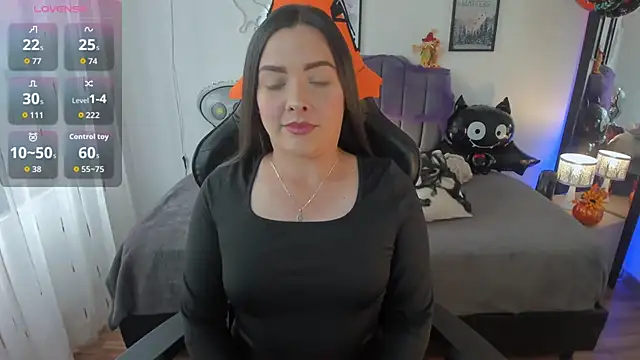 Snapshot of amaia_monet chatting on 10-29-25, 08:21 amaia monet online show from 10-29-25, 08:21