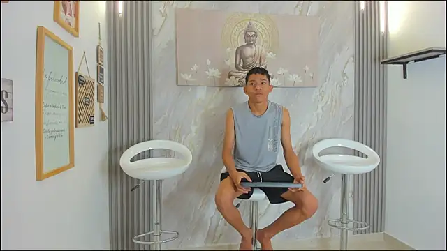 BEAUTY BOYS1 online show from 12-23-25, 07:28