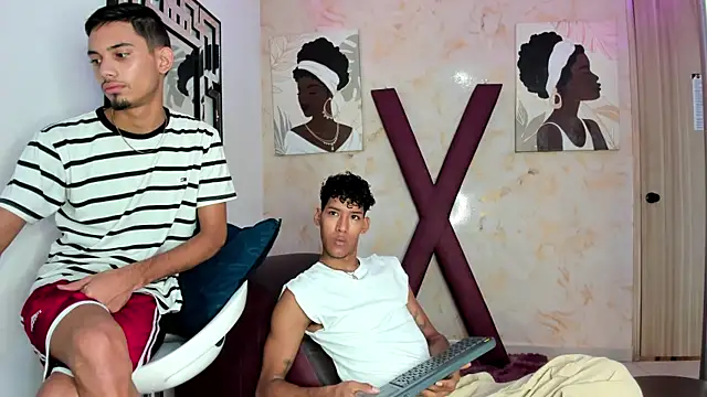 BEAUTY BOYS1 online show from 04-23-26, 01:24