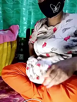 Mistompa24 online show from 11-25-25, 04:56