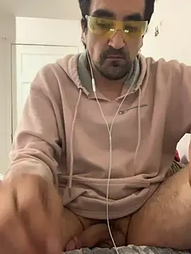 Snapshot of DanBfl chatting on 11-01-25, 08:00 DanBfl online show from 11-01-25, 08:00