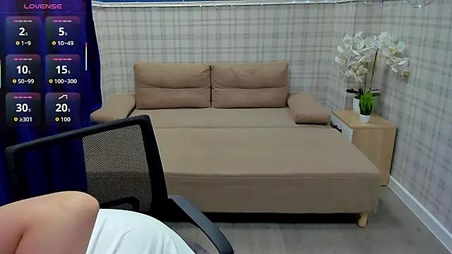 Snapshot of Hella_Fabel chatting on 02-15-26, 01:13 Hella Fabel online show from 02-15-26, 01:13