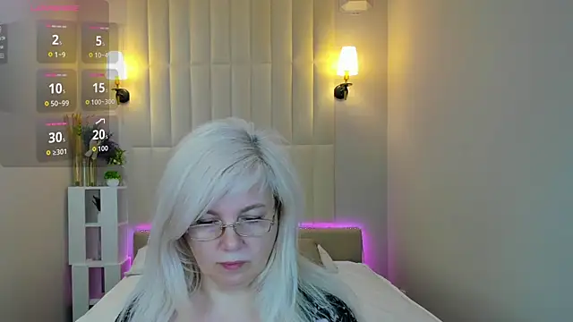 Hella Fabel online show from 06-08-26, 01:09