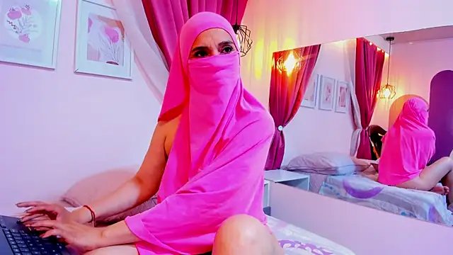 DaliaRahal online show from 12-17-25, 01:06