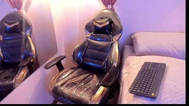 Snapshot of DaliaRahal chatting on 03-13-26, 01:07 DaliaRahal online show from 03-13-26, 01:07