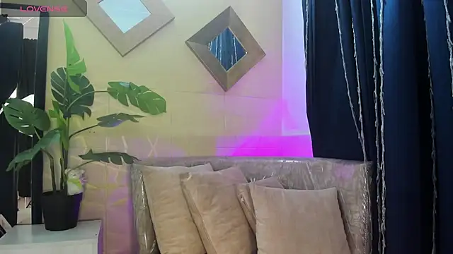 Snapshot of Valery_Brand chatting on 05-05-26, 12:46 Valery Brand online show from 05-05-26, 12:46