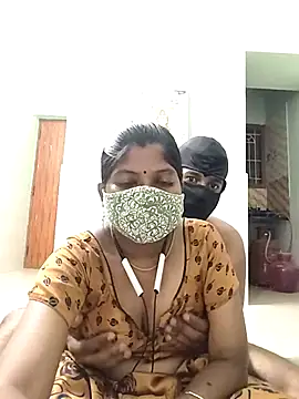 Snapshot of crazcy-couples chatting on 09-26-25, 04:11 crazcy-couples online show from 09-26-25, 04:11