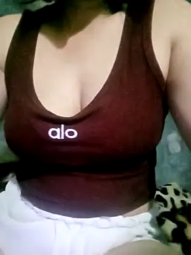 Surrilove online show from 10-28-25, 03:47