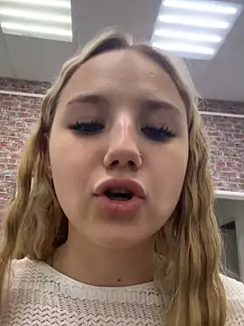 Sky Cutie online show from 09-10-25, 05:07