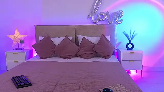 Jules night online show from 04-03-26, 09:24