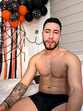 Snapshot of Thiago_Hill chatting on 10-23-25, 09:57 Thiago Hill online show from 10-23-25, 09:57