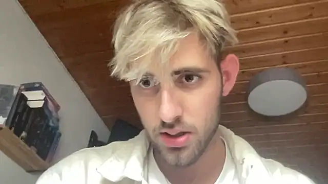 Snapshot of Dorfner_P chatting on 09-26-25, 02:32 Dorfner P online show from 09-26-25, 02:32