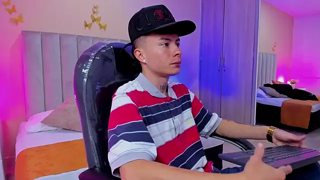 Nascary Fox online show from 01-06-26, 07:06