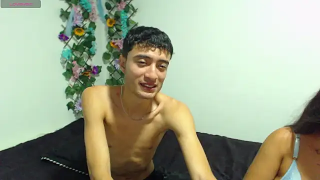 camiYwY online show from 12-19-25, 06:53