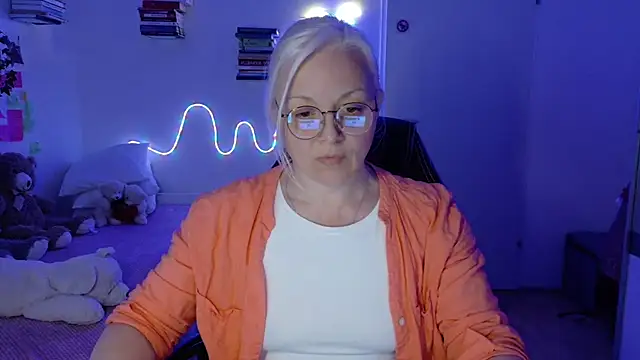 Linsy Kim online show from 04-25-26, 06:49