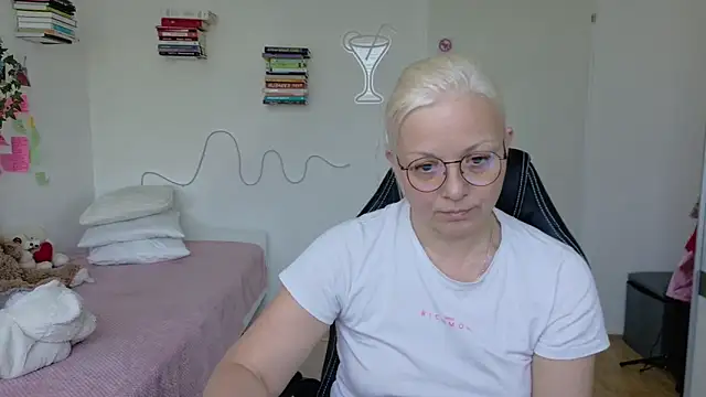 Linsy Kim online show from 04-26-26, 09:40